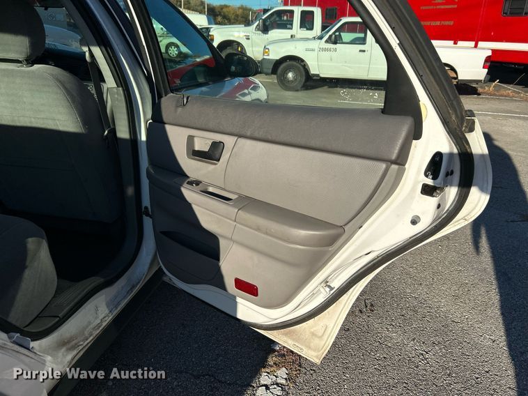 image for item OM9032 2006 Ford Taurus