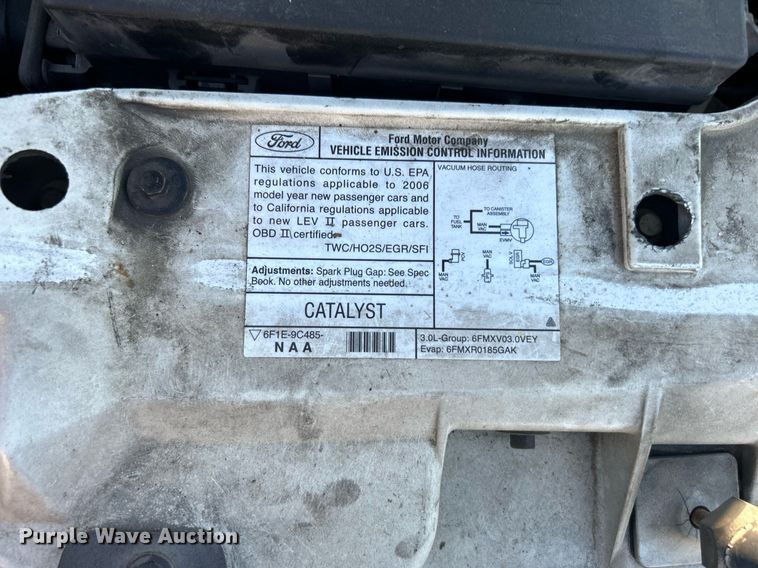 image for item OM9032 2006 Ford Taurus