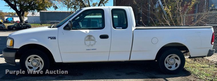 image for item OM9033 2002 Ford F150  SuperCab pickup truck