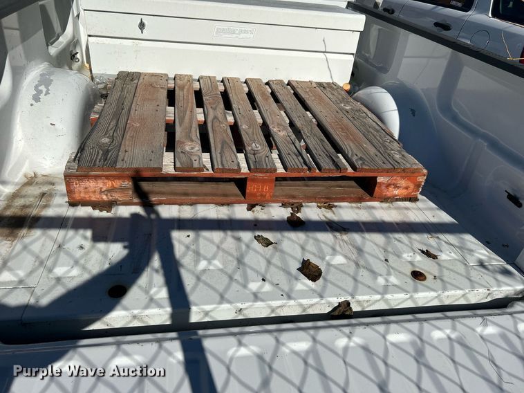 image for item OM9033 2002 Ford F150  SuperCab pickup truck