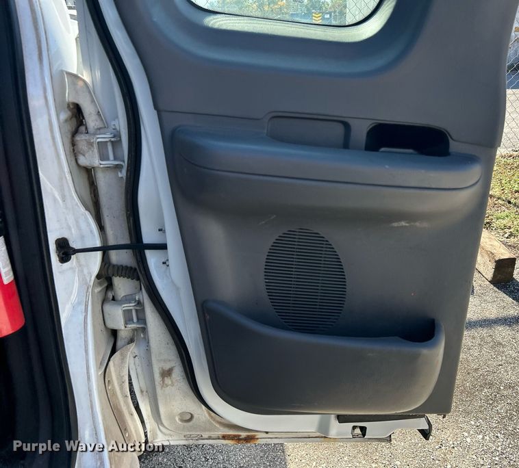 image for item OM9033 2002 Ford F150  SuperCab pickup truck