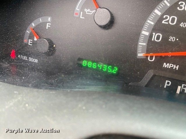 image for item OM9033 2002 Ford F150  SuperCab pickup truck