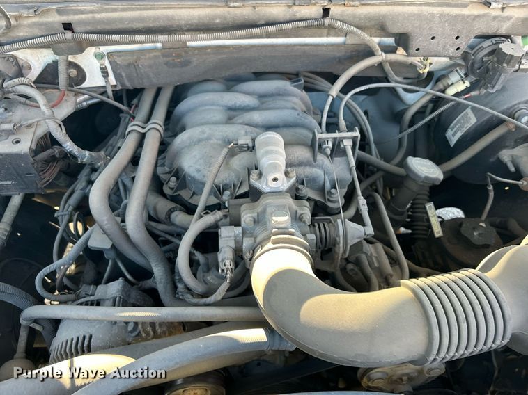 image for item OM9033 2002 Ford F150  SuperCab pickup truck