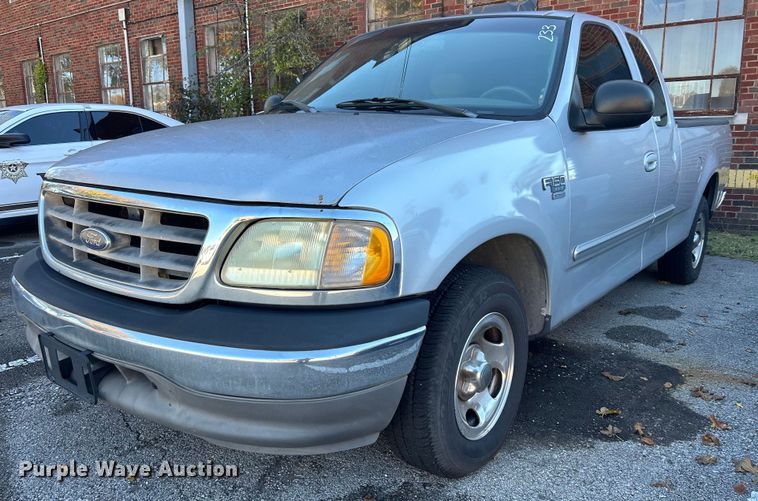 image for item OM9035 2003 Ford F150  SuperCab pickup truck