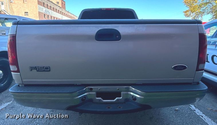 image for item OM9035 2003 Ford F150  SuperCab pickup truck