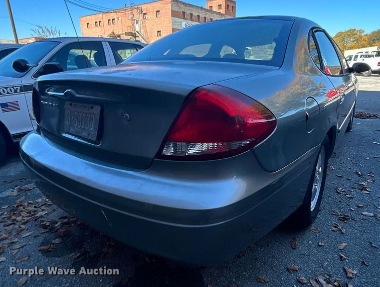 image for item OM9036 2007 Ford Taurus