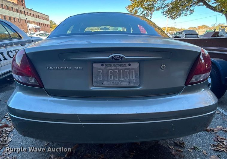 image for item OM9036 2007 Ford Taurus