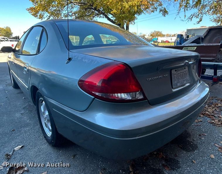 image for item OM9036 2007 Ford Taurus