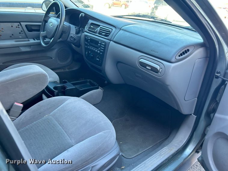 image for item OM9036 2007 Ford Taurus