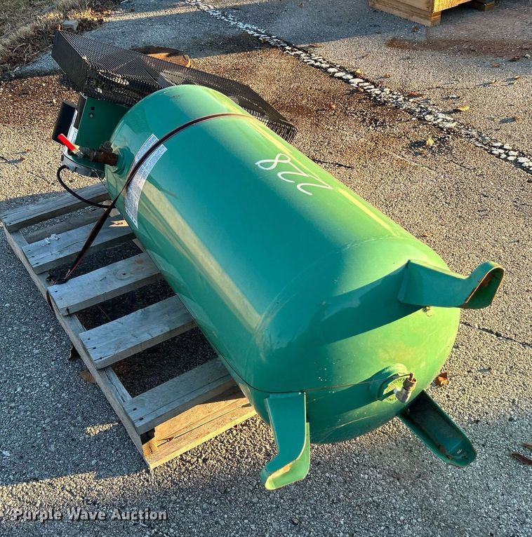 image for item OM9044 Speedaire 3JR76  air compressor