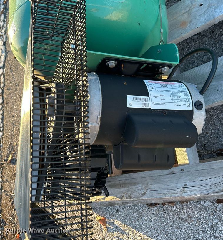 image for item OM9044 Speedaire 3JR76  air compressor