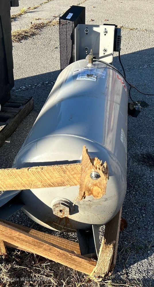 image for item OM9046 Westward 3VB60  air compressor