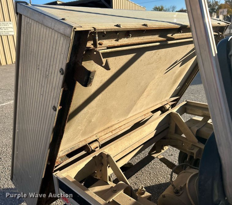 image for item OM9048 Ingersoll Rand Clubcar Carryall 1  golf cart