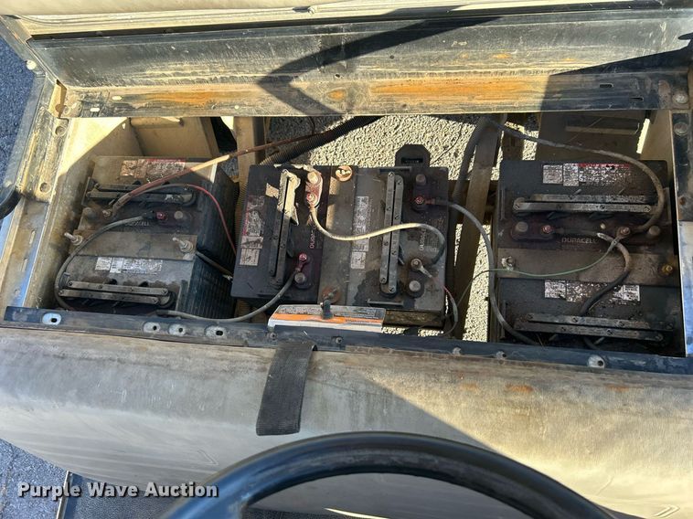 image for item OM9048 Ingersoll Rand Clubcar Carryall 1  golf cart