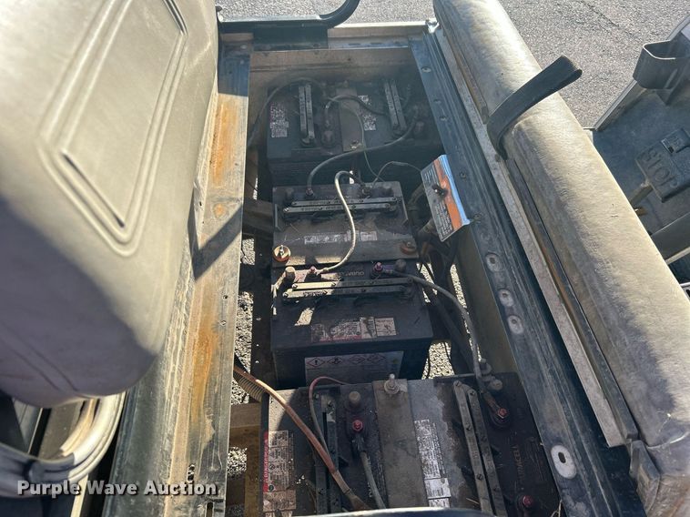 image for item OM9048 Ingersoll Rand Clubcar Carryall 1  golf cart