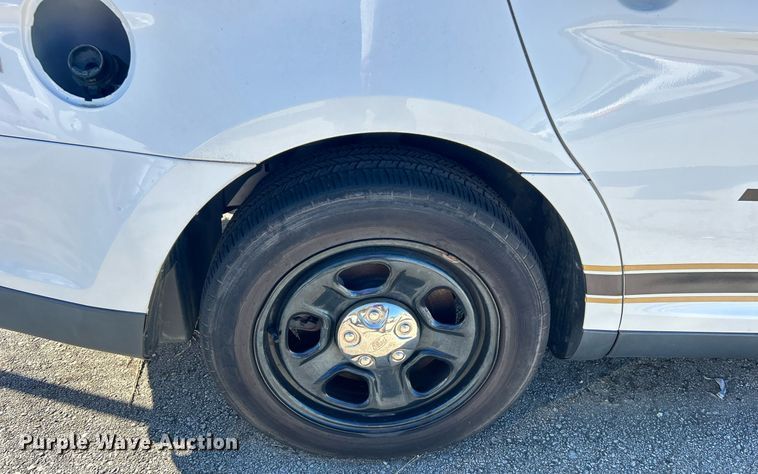 image for item OM9052 (2) Ford Taurus Police Interceptors