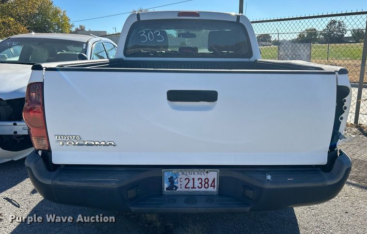 image for item OM9053 2013 Toyota Tacoma  pickup truck