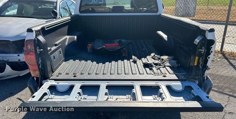 image for item OM9053 2013 Toyota Tacoma  pickup truck