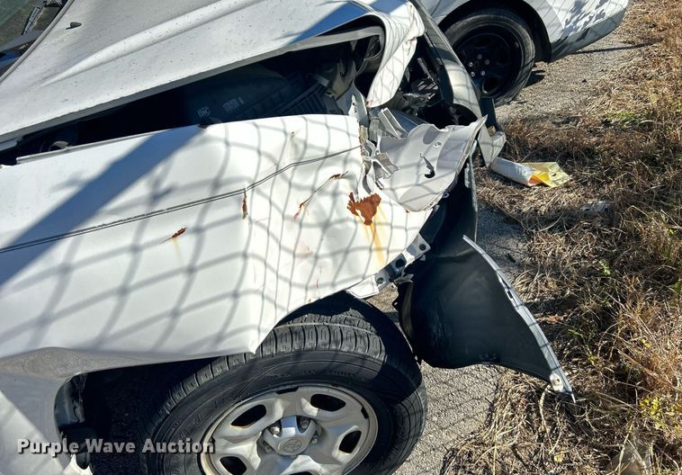 image for item OM9053 2013 Toyota Tacoma  pickup truck