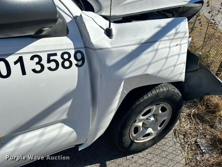 image for item OM9053 2013 Toyota Tacoma  pickup truck