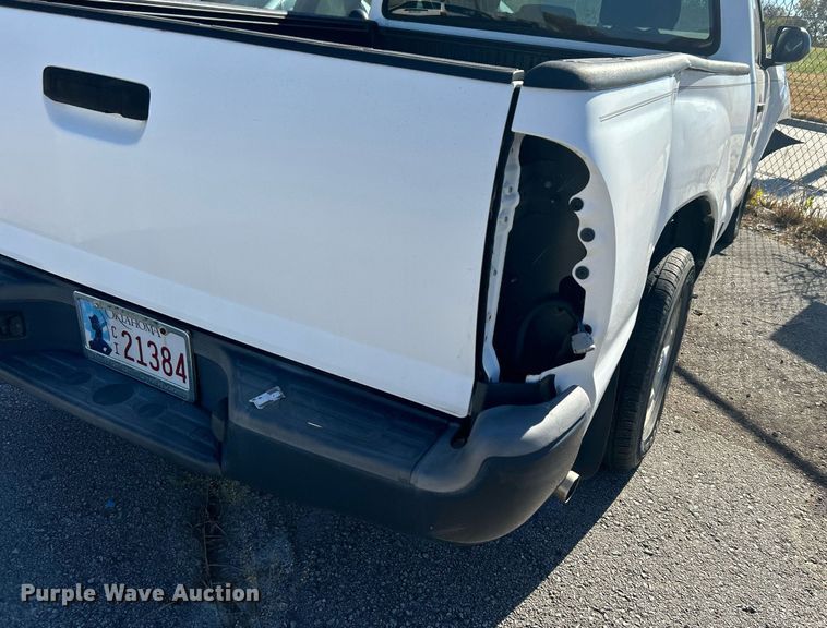 image for item OM9053 2013 Toyota Tacoma  pickup truck