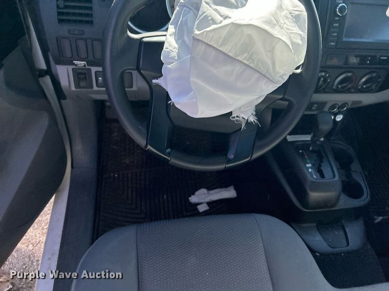 image for item OM9053 2013 Toyota Tacoma  pickup truck