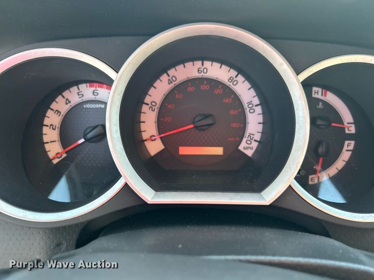 image for item OM9053 2013 Toyota Tacoma  pickup truck