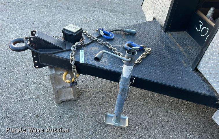 image for item OM9055 2007 Cargo Craft  enclosed cargo trailer