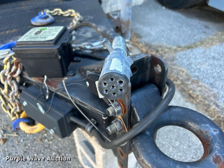 image for item OM9055 2007 Cargo Craft  enclosed cargo trailer