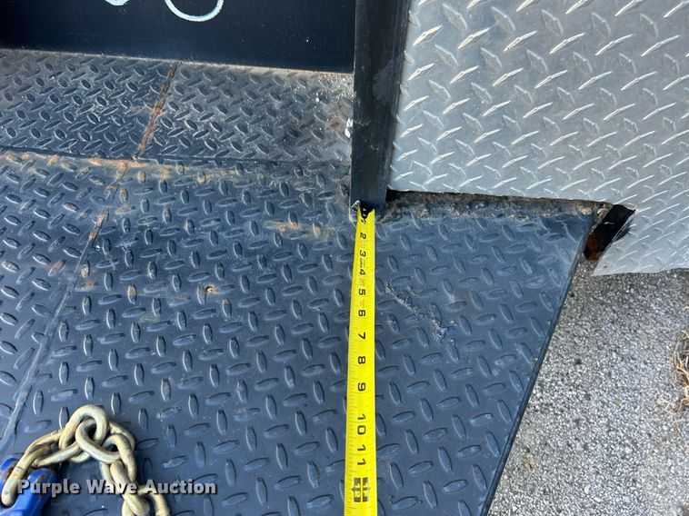 image for item OM9055 2007 Cargo Craft  enclosed cargo trailer