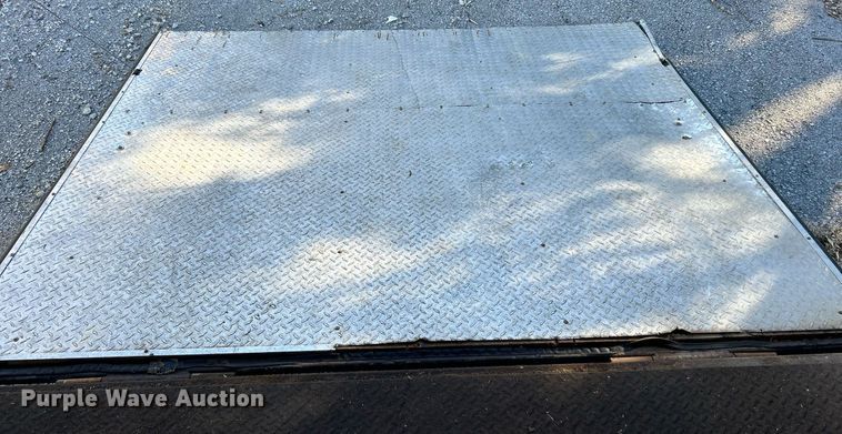 image for item OM9055 2007 Cargo Craft  enclosed cargo trailer