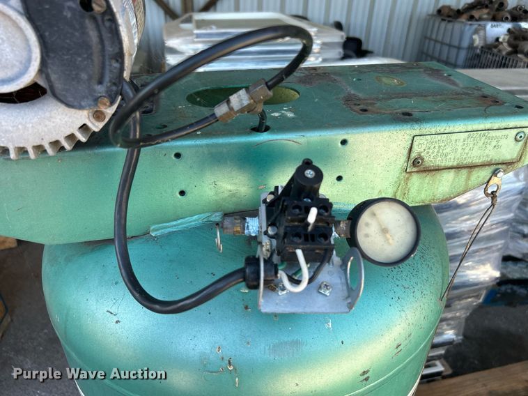 image for item OM9061 Speedaire 4B236B  air compressor