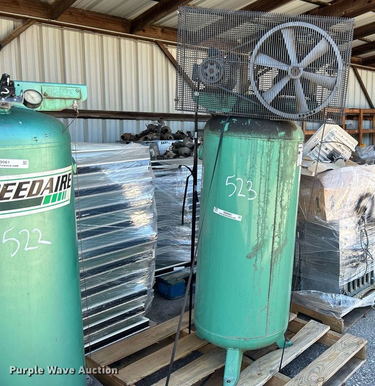 image for item OM9062 Speedaire 3JR76  air compressor