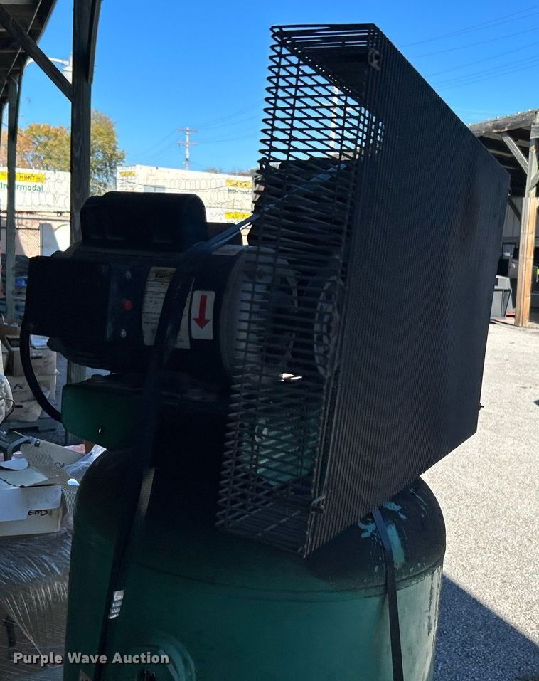 image for item OM9062 Speedaire 3JR76  air compressor