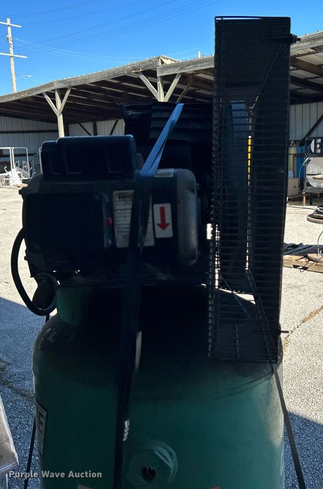 image for item OM9062 Speedaire 3JR76  air compressor