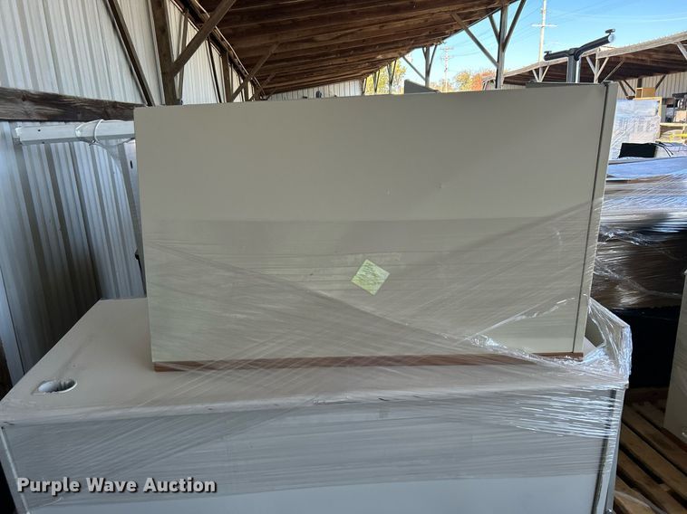 image for item OM9063 Office Furniture