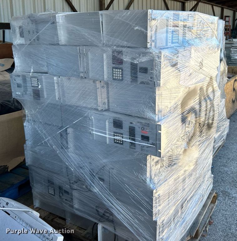 image for item OM9066 Approximately (50) 170 controllers