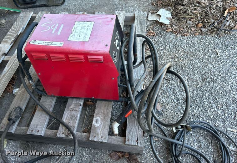 image for item OM9070 PHC-42 plasma cutter