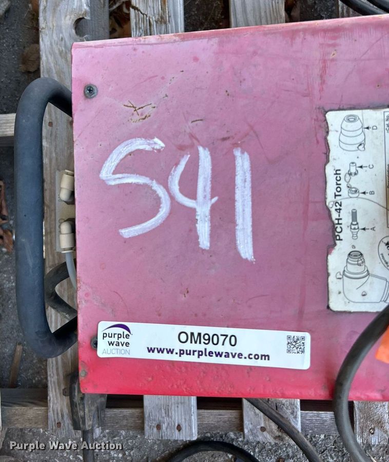 image for item OM9070 PHC-42 plasma cutter