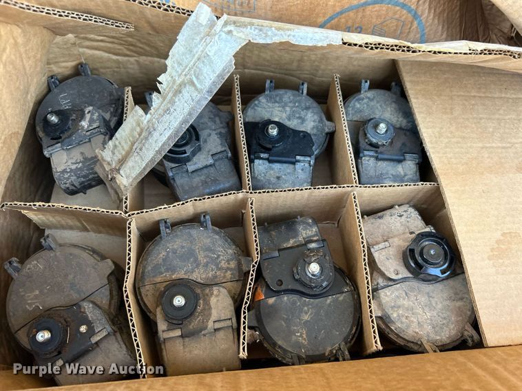 image for item OM9074 Meter parts