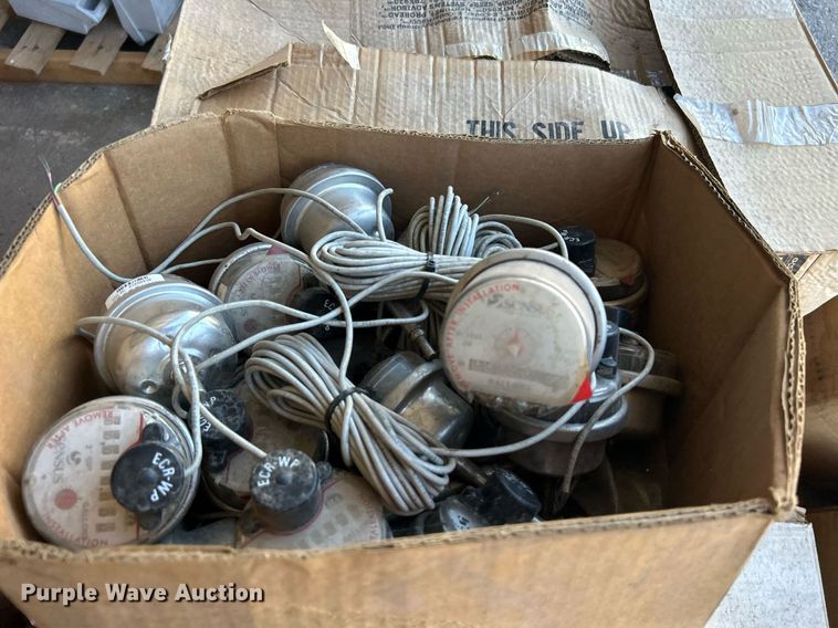 image for item OM9074 Meter parts