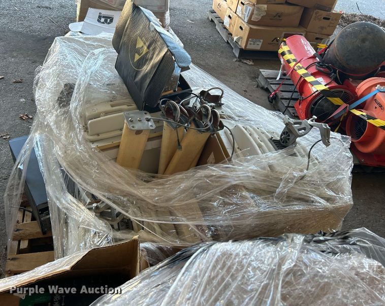 image for item OM9075 Road safety equipment