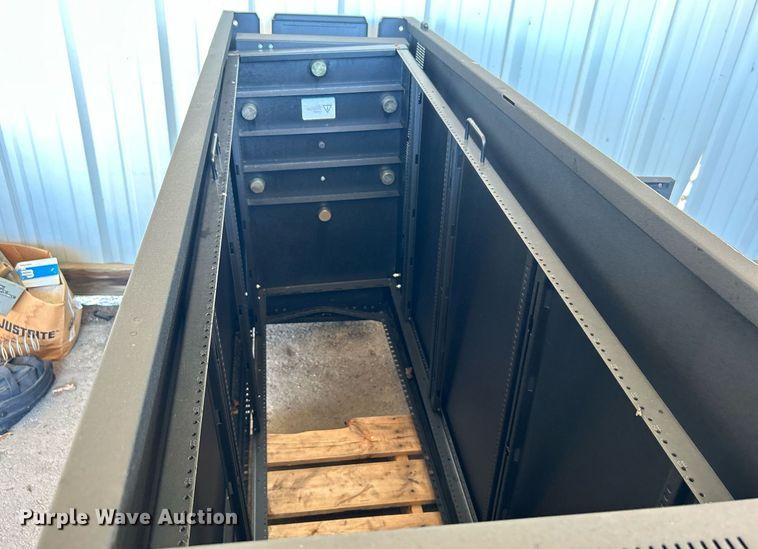 image for item OM9077 Server racks