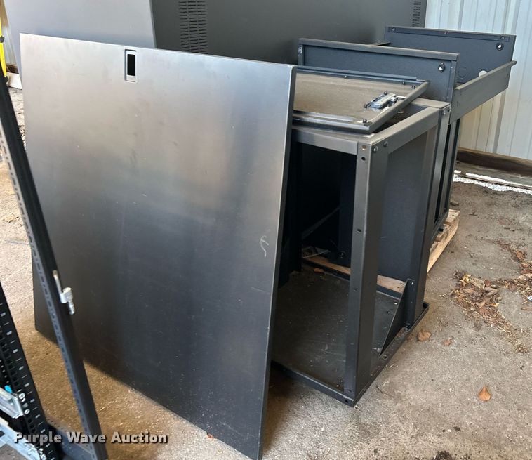 image for item OM9077 Server racks