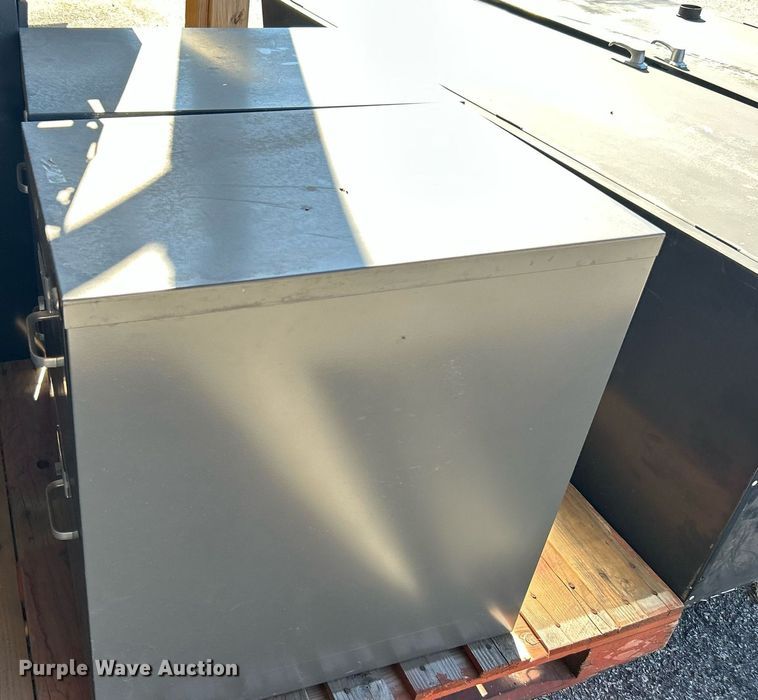 image for item OM9078 Office furniture