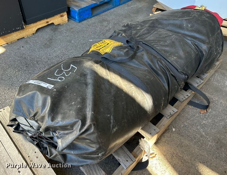 image for item OM9079 Emteko 1313 air tent