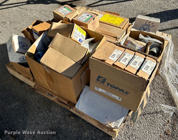 image for item OM9101 Electrical supplies