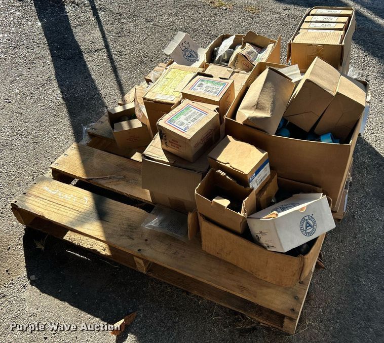 image for item OM9101 Electrical supplies