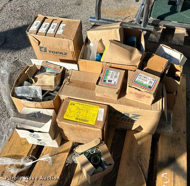 image for item OM9101 Electrical supplies