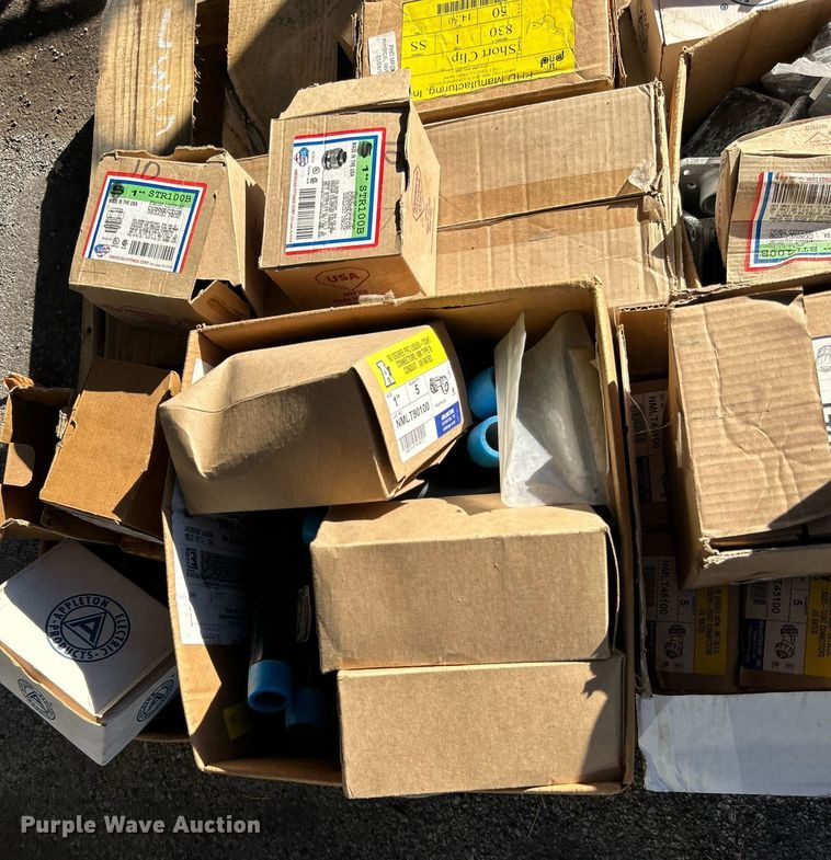 image for item OM9101 Electrical supplies